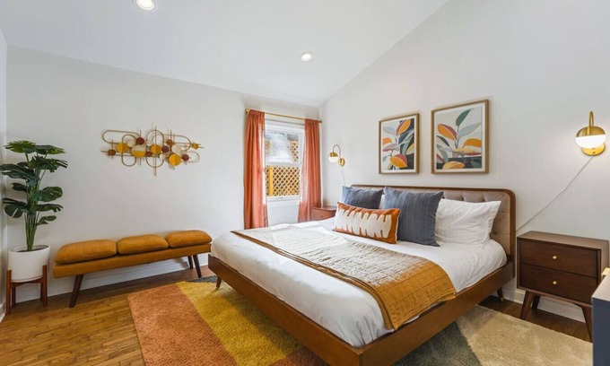 Eastwood Condo | Mid-Century Modern Nashville Condo Near Restaurants, Coffee & Bars