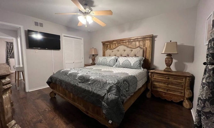 Mid City South Apartment | Mid-City townhouse 2 BR apt