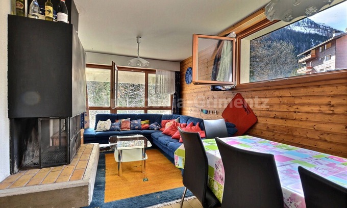 Grimentz Apartment | Middle class flat for 5 people, living room with fireplace, kitchen area with dishwasher, 1 bedroom