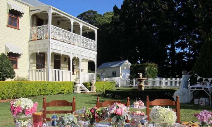 Witta House | Middleton House Maleny. Picture perfect country house for small gatherings.