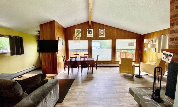 Turnagain House | Midnight Sun Retreat