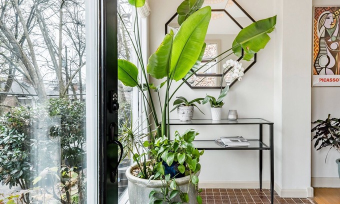 Midtown House | Midtown Townhome by Piedmont Park & Peachtree St