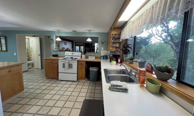 Albion Other | Milk and Honey Farmhouse, a charming family-friendly 3-bedroom stay in Albion.