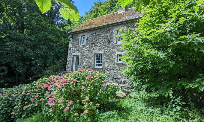 Urville-Nacqueville House | Mill for 2, facing the sea, 300m to the beach and great walks. Next to a castle.
