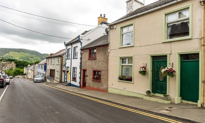 Buncrana Apartment | Millbrae Townhouse Buncrana Wild Atlantic Wanderer