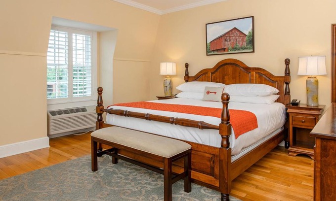 Yellow Springs Hotel | Mills Park Hotel