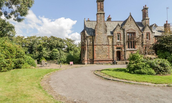 Newton in Furness House | MILLWOOD MANOR, pet friendly, with open fire in Dalton-In-Furness