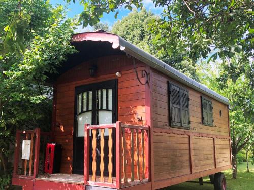Milly-la-Foret House | Millygite roulotte - 4 seasons Chalet-on-wheels