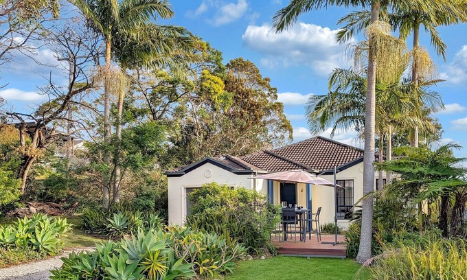 Vincentia House | Milo's @ the Bay by Experience Jervis Bay
