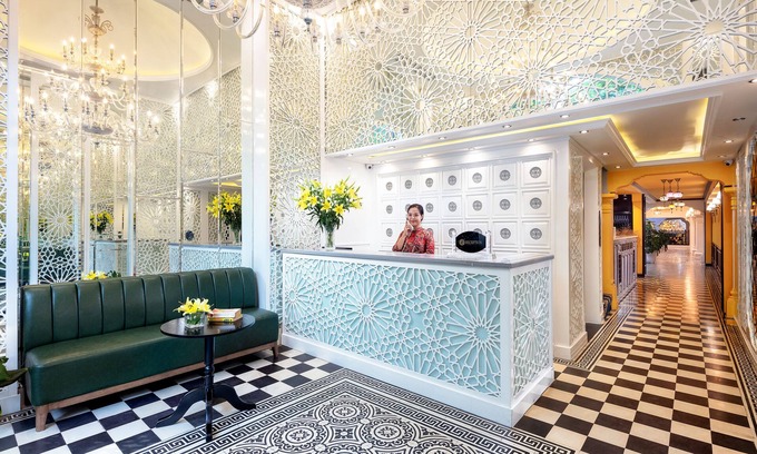 Hang Trong Hotel | Minerva Church Hotel