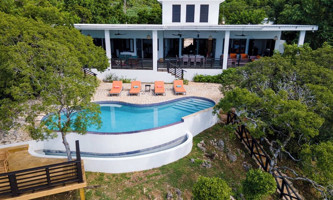 Treasure Beach Villa | Minerva House - Private Beachfront Retreat-Pool-Views-Staffnn