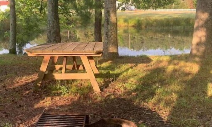 Allen Cabin | Mini Cabin 5 Near Ocean City & Assateague On catch and release fishing lake