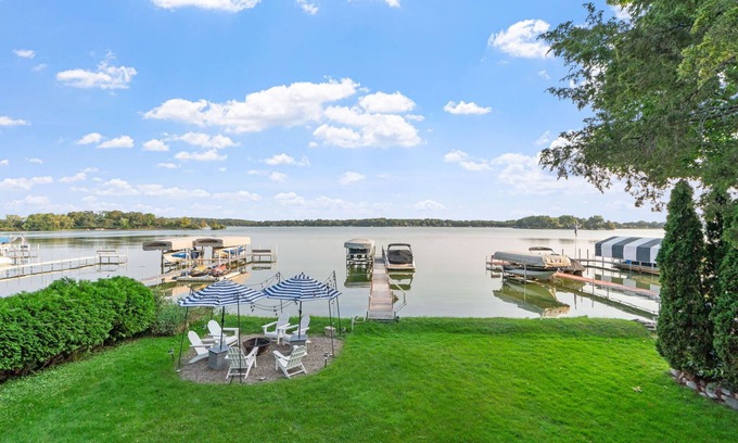 Spring Park House | MINNeSTAY* Blue Horizon | Luxury |