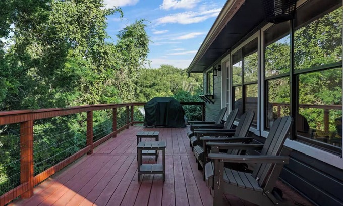 Apache Shores House | Mins from Lake Austin: 2 story, fully equipped 4bd house with creek & fire pit.