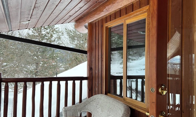 Colville House | Minutes from the sandy beaches of Lake Roosevelt & the Colville National Forest