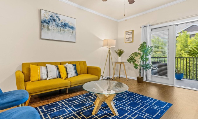 Deerwood Apartment | Minutes from Town Center & Mayo Clinic w/2 Huge pools & gym