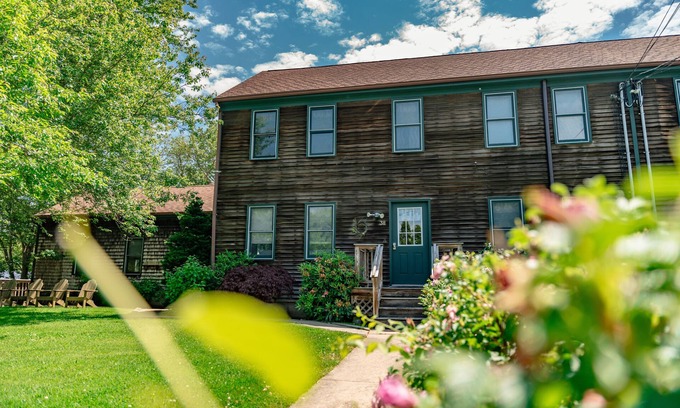 Narragansett House | Minutes From Water - Spacious 4BR