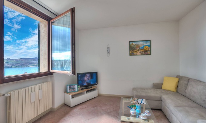 Salo Apartment | Mirabella Lake View & private parking, Salò, Italy