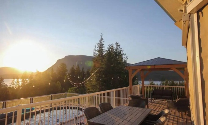 Canoe Other | Mirabelle Farm - Acreage/Lake View/Pool/Hot Tub