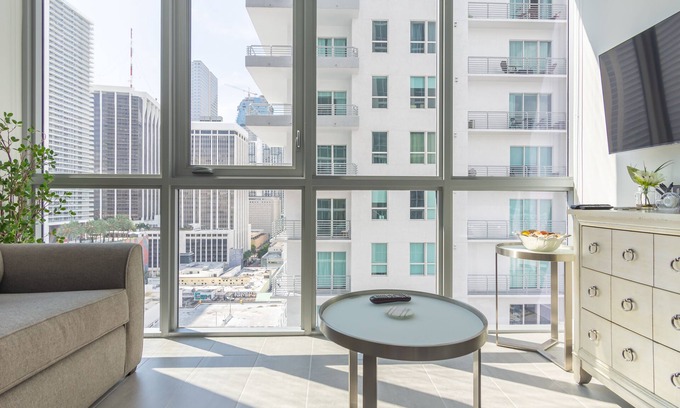 Downtown Miami Apartment | MirabileCondoDwntown MIA Brickell w PRKG