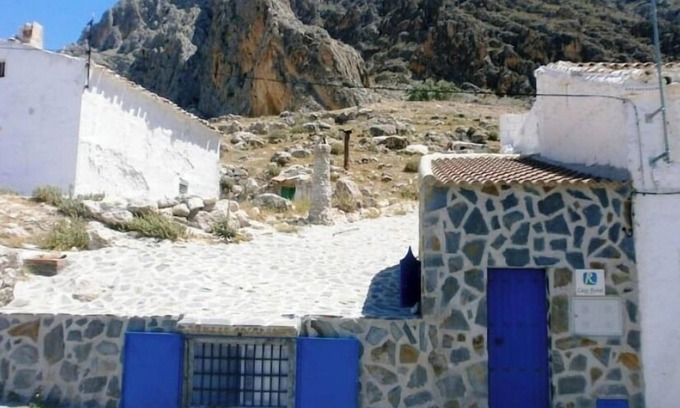 Bedmar House | Mirasierra Cave