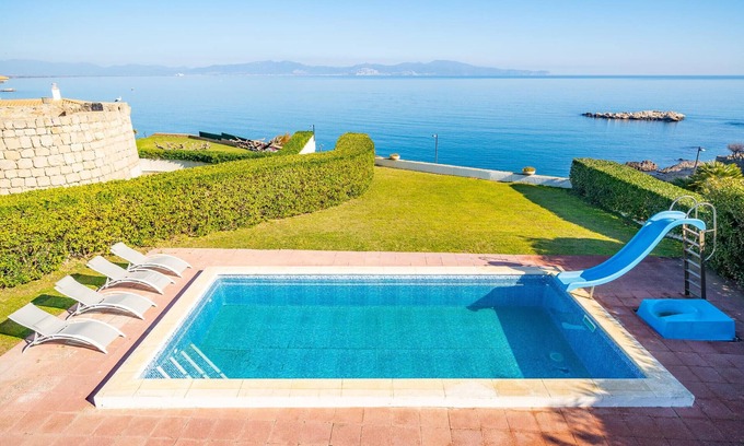 L'Escala Villa | Mireia: Villa with private pool and spectacular sea views