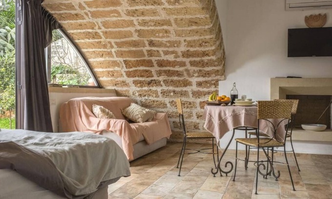Novoli Condo | MIRTO -monolocale with private hot tub nestled in the greenery of Salento