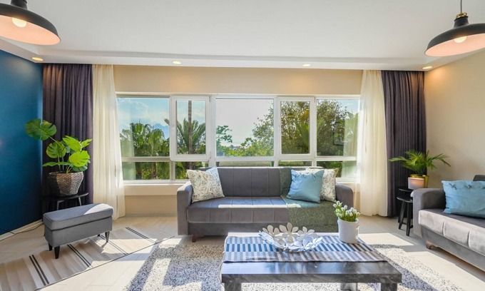Kaleici Apartment | Missafir Stylish Flat Near Hadrian's Gate