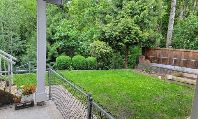 Mission House | Mission Home stay , A cozy home away from home , close to mountains and Lakes