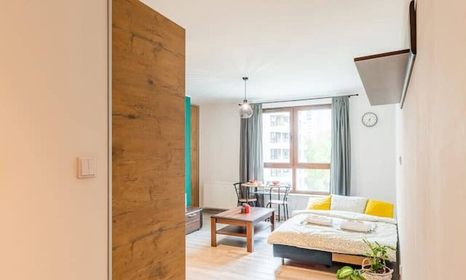 Krakow Apartment | Mistrzejowice Studio - Park, Tram & Bus nearby - by Rentujemy