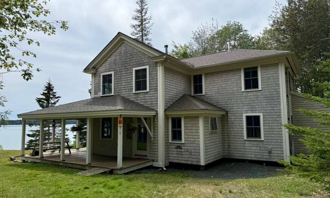 Gouldsboro Cottage | Misty Morning Cottage: Private, secluded, waterfront escape in Gouldsboro, Maine