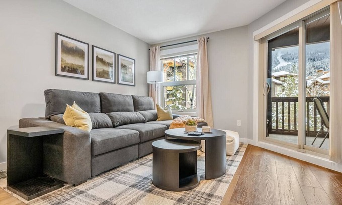 East Kootenay Apartment | Misty Mountains | Ski-In/Out | Balcony | Hot Pools