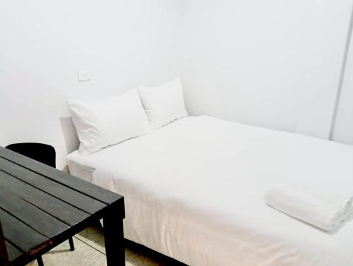Wat Bowon Niwet Apartment | Mitr Inn Khaosan