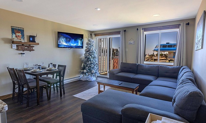Snowshoe Condo | ML 230: Wonderful lift views await you in this renovated summer oasis!