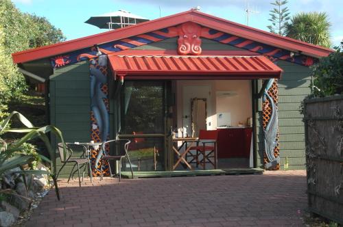 Ohope Bed & Breakfast | Moanarua Beach Cottage
