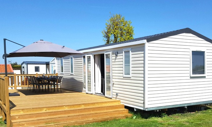 Saint-Pair-sur-Mer House | Mobile home, comfort and tranquillity 3 km from Granville and 1 km from the sea