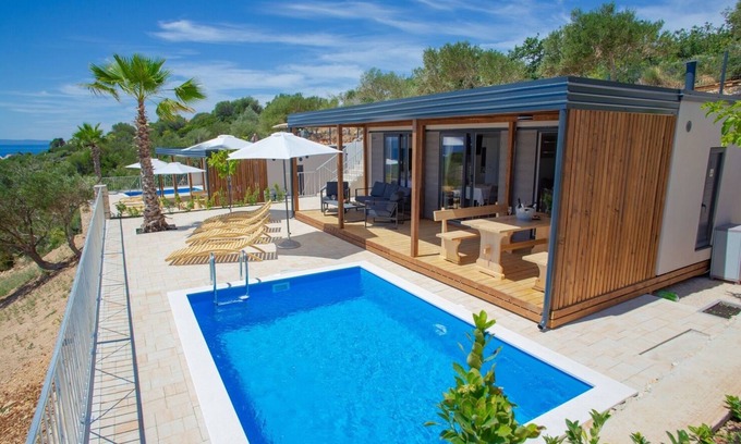 Potocnica House | Mobile house with private pool