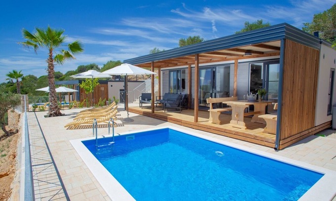 Potocnica House | Mobile house with private pool