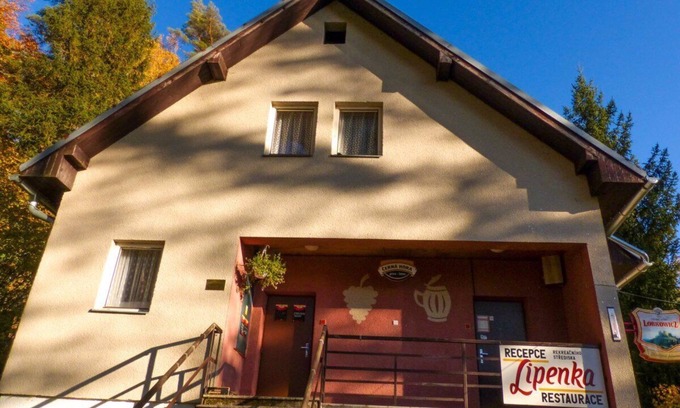 Karlovy Dvory House | Mobilehome near beautiful nature