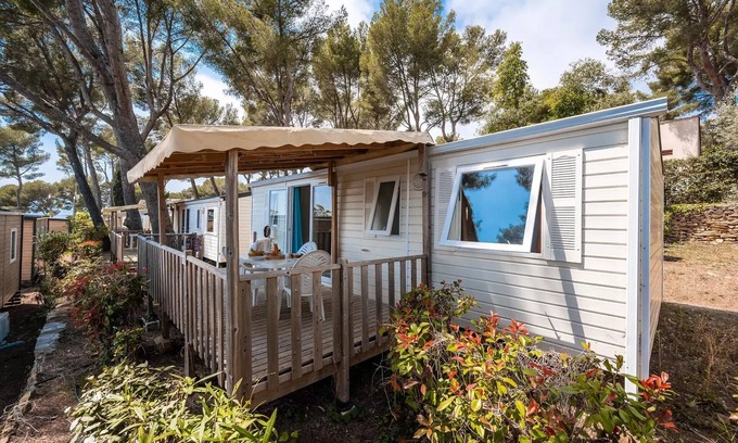 Wijckel House | Mobilheim - Raised Terrace
