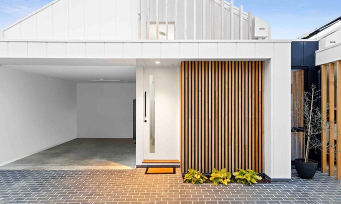 Ocean Grove House | Mod House- Luxury winter getaway! Pets accepted!