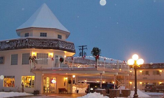 East Kootenay Hotel | Model A Inn
