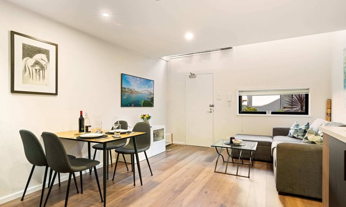 Camperdown Apartment | Modern 1 Bedroom Apartment