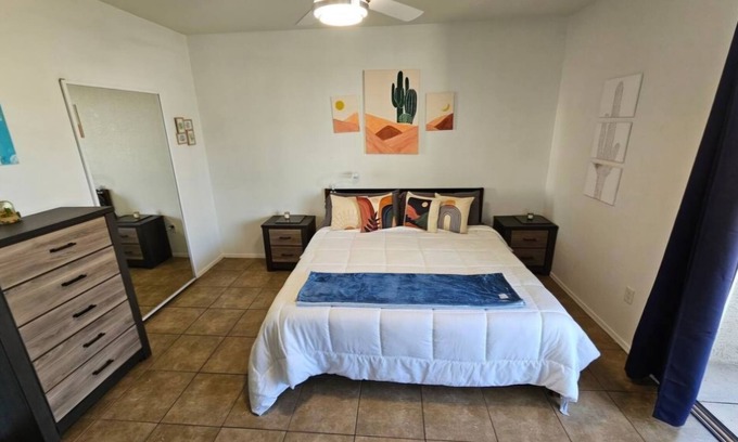 Deer Valley Condo | Modern 1-bedroom condo in North PHX with pool/spa