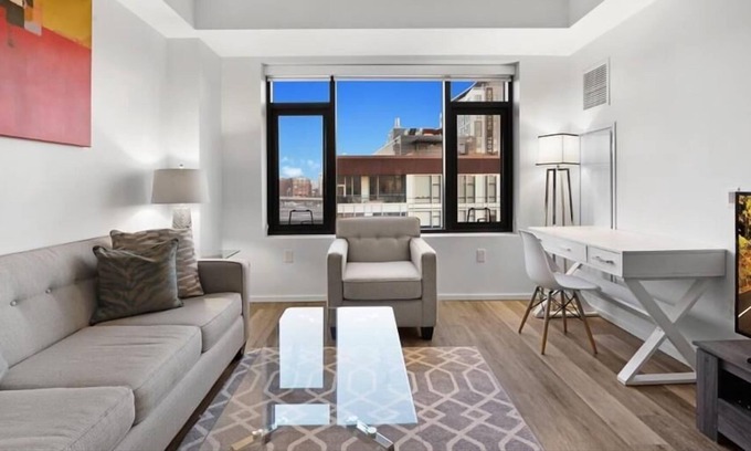 Shawmut Apartment | Modern 1BR | Work Desk | WiFi | Close to Hospitals | South End by GLS