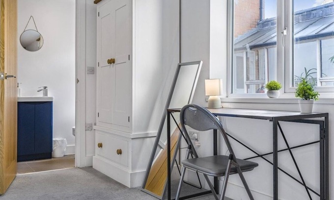 Derby Apartment | Modern 2 Bed, 2 Ensuites, City Centre Apartment