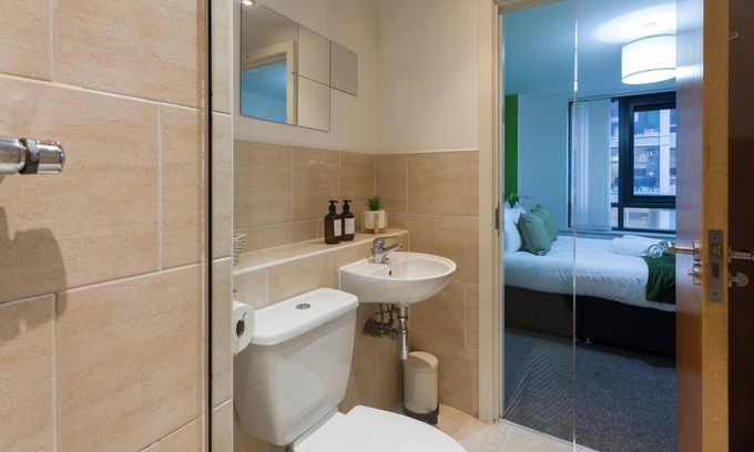 Hope Street Apartment | Modern 2 Bed Flat in Liverpool City Centre