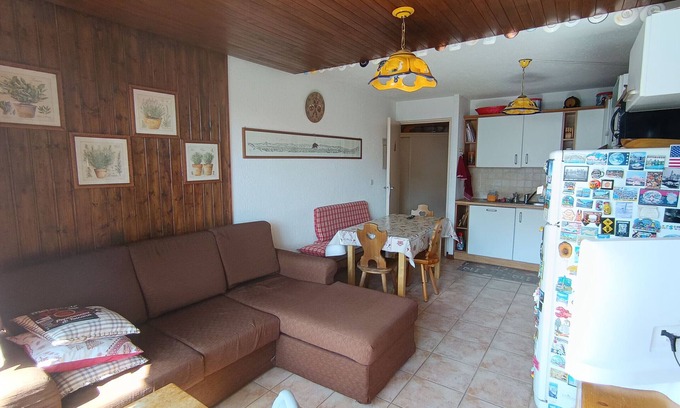 Montgenevre Apartment | Modern 2-Bedroom Apartment, Sleeps 6, Near Slopes, Well-Equipped, Balcony, Parking, No Pets