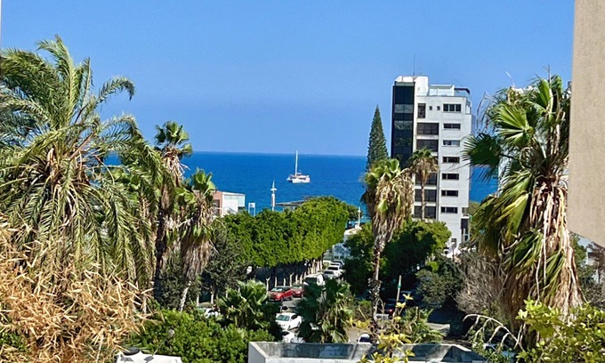 Historical Center Apartment | Modern 2-bedroom apartment in the heart of Limassol with WiFi, AC