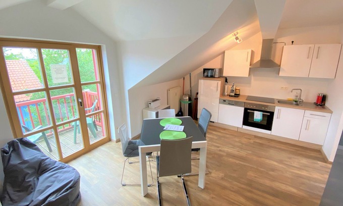 Hillstett Apartment | Modern 2-room vacation apartment "Denise" by the lake with top furnishings